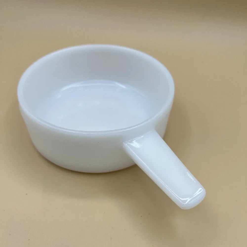Vintage White Milk Glass 14oz Single Handle Soup Bowl Ramekin Ovenware  USA